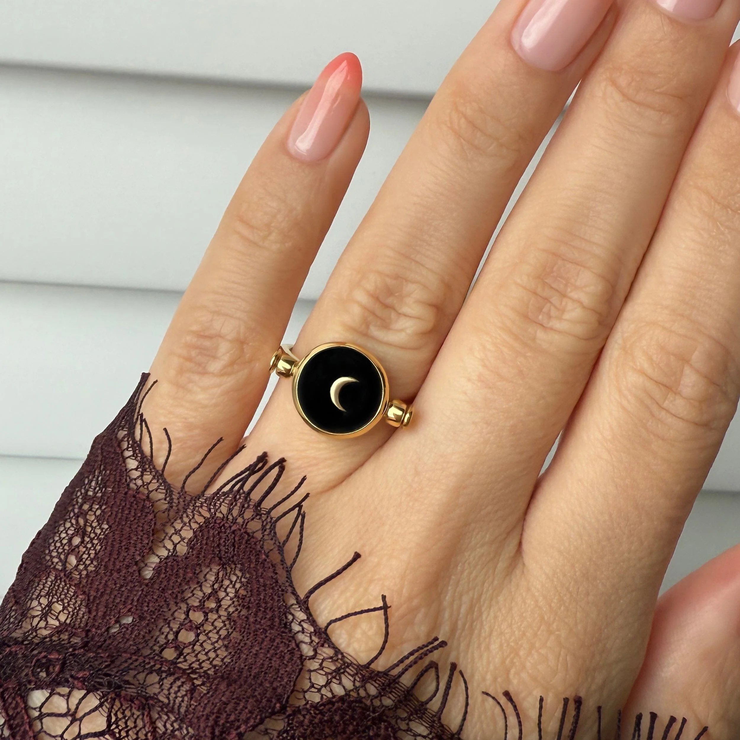 Black Onyx Pearl Ring - Night & Day - Image 10