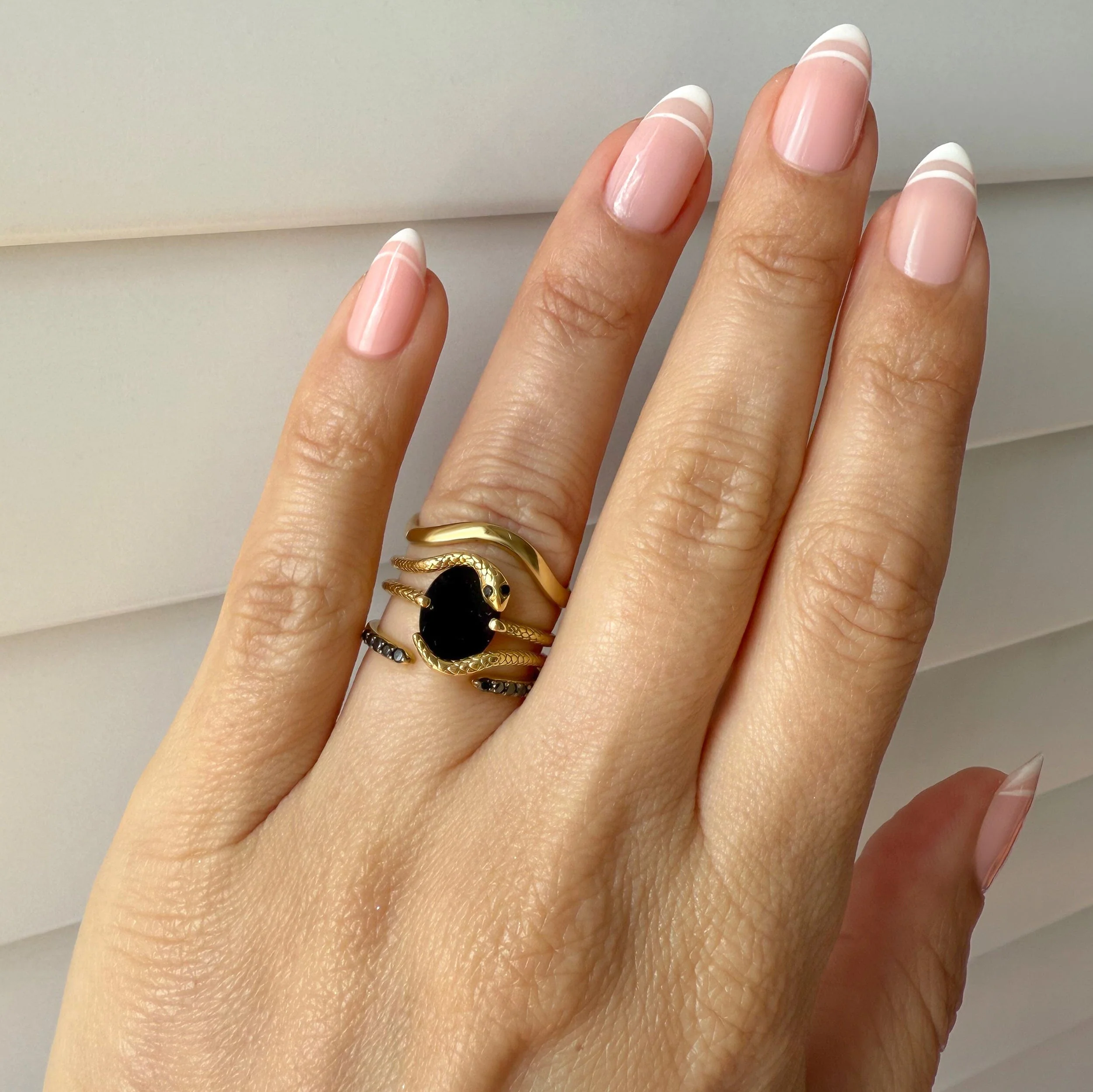 Black Onyx Serpent & Twinkling & Waves Rings - Image 9